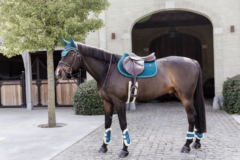 KENTUCKY® HORSEWEAR vegane Lammfell-Streichkappe Young Horse, smaragdgrün