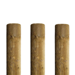 Drei Rundpfähle aus Holz