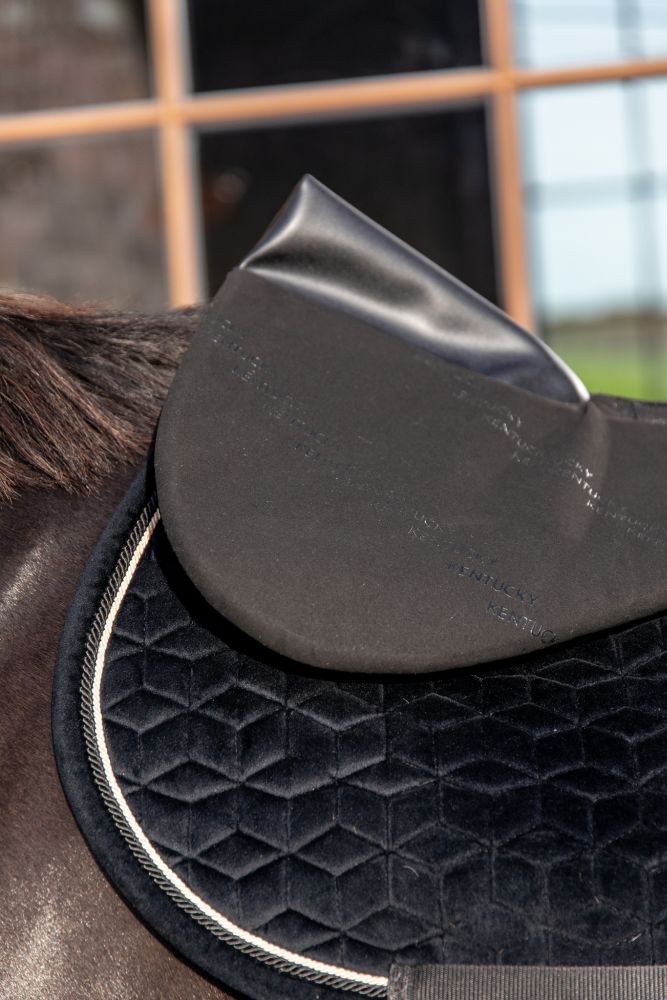 KENTUCKY® HORSEWEAR Sattelpad Correction Impact