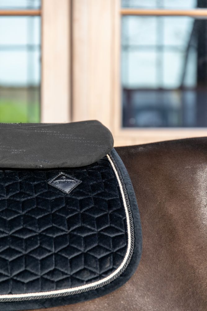 KENTUCKY® HORSEWEAR Sattelpad Correction Impact