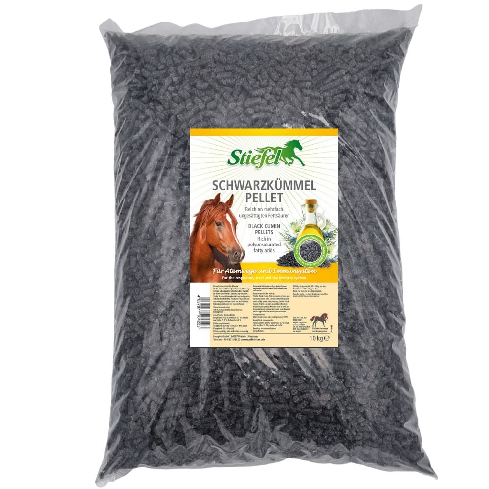 Stiefel Schwarzkümmel Pellets für Pferde im transparenten 10 kg Sack. Dunkle Pellets für Atemwege und Immunsystem.