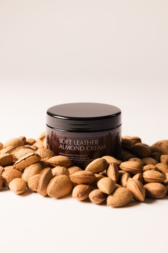 KENTUCKY® GROOMING DELUXE weiche Ledercreme mit Mandelöl
