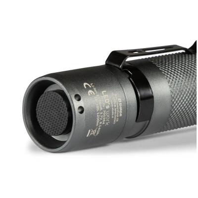 SHADA Taschenlampe - 1.200 lm 5.000 K Lithium-Ionen 8,14 Wh 