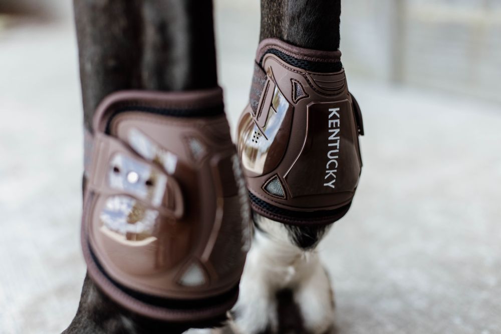 KENTUCKY® HORSEWEAR Streichkappe Moonboots Air, braun