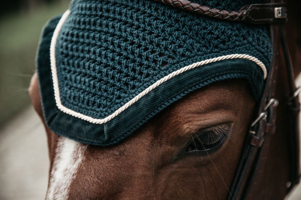 KENTUCKY® HORSEWEAR Fliegenhaube Wellington Cord, pinien-grün