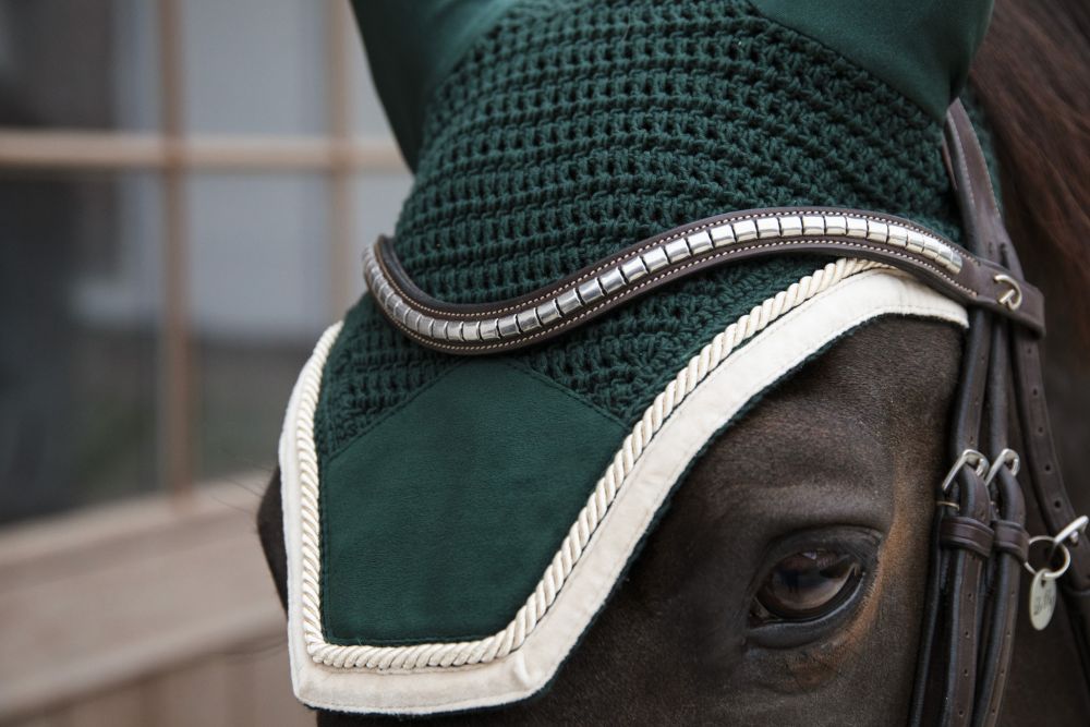 KENTUCKY® HORSEWEAR Fliegenhaube Wellington Velvet Contrast, pinien-grün