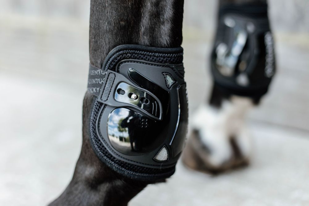 KENTUCKY® HORSEWEAR Streichkappe Moonboots Air, schwarz