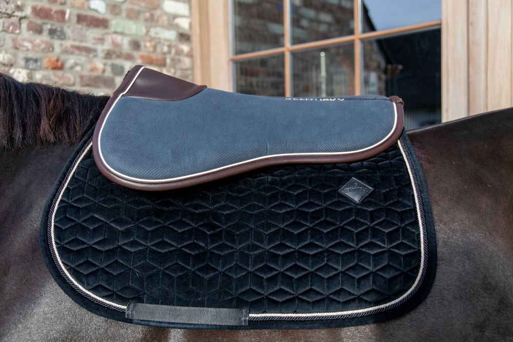 KENTUCKY® HORSEWEAR Sattelpad Absorb, marine/weiß/braun