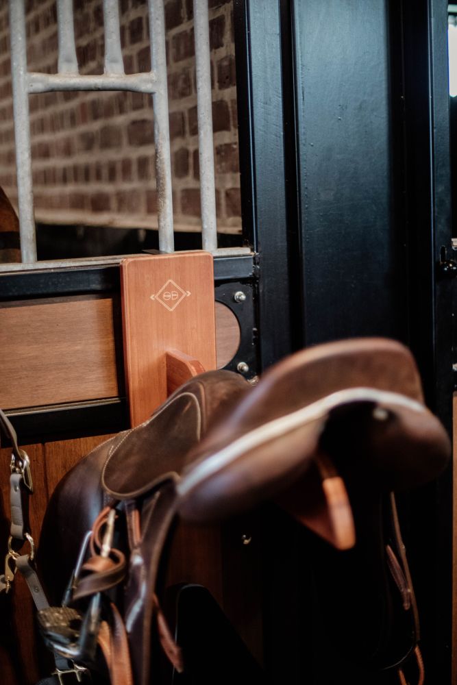 KENTUCKY® GROOMING DELUXE Saddle Rack