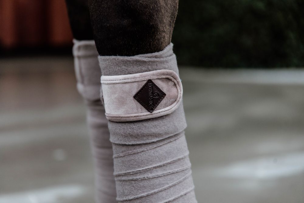 KENTUCKY® HORSEWEAR Fleece-Bandage Basic Velvet, 4er-Set