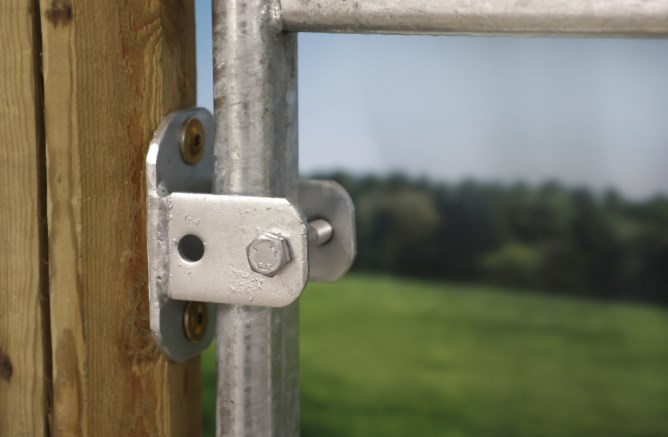 AKO Wand-/Bodenhalterung für Weidepanele