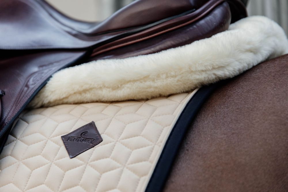 KENTUCKY® HORSEWEAR Schaffell Sattelpad Impact Equalizer
