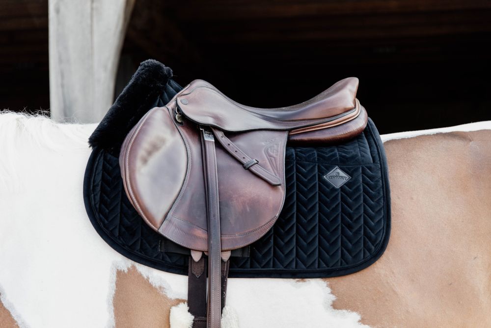 KENTUCKY® HORSEWEAR Skin Friendly Schabracke Velvet Springen, schwarz
