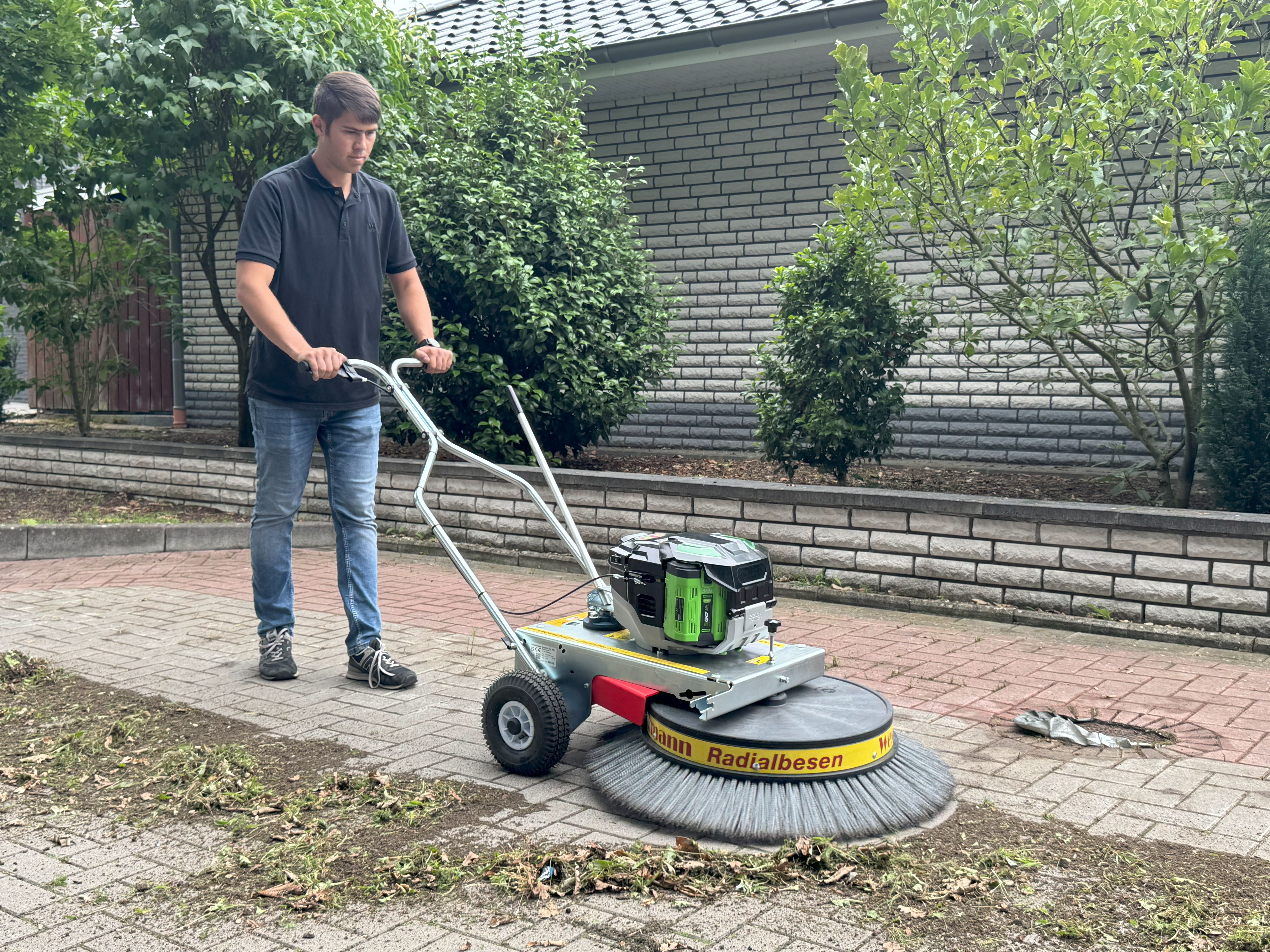 WESTERMANN Radialbesen WR 870 EGO