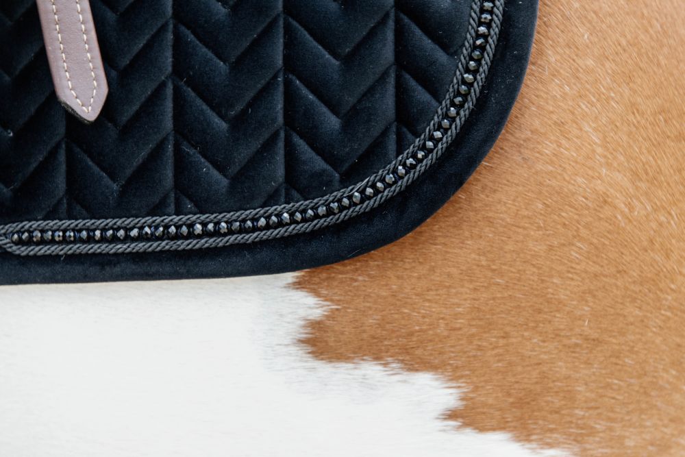 KENTUCKY® HORSEWEAR Schabracke Velvet Pearls Springen, schwarz