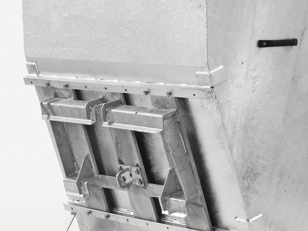 Mechanische Schäffer-Aufnahme für einen GROWI Großraumkuli aus robustem, feuerverzinktem Stahl in der Detailansicht.