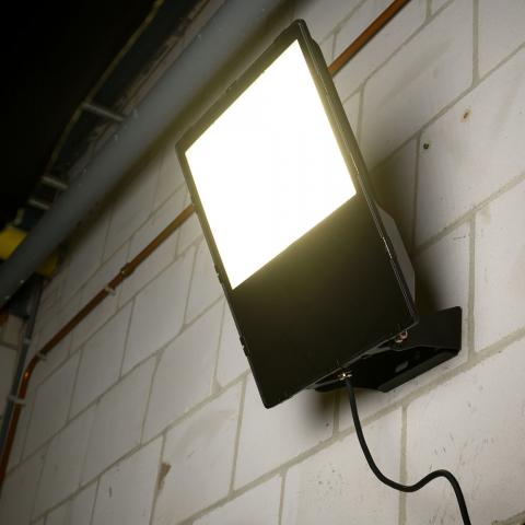 SHADA Strahler - 300 W 50000 lm 4000 K IP66 - CREE LED - Sosen Netzteil