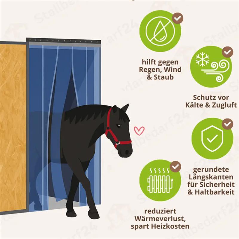Illustration eines schwarzen Pferdes an einer Stalltür mit blauem PVC-Streifenvorhang als Kälte- und Wetterschutz.