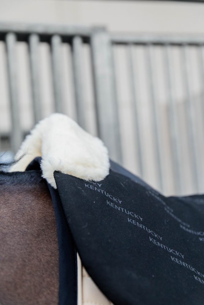 KENTUCKY® HORSEWEAR Schaffell Sattelpad Impact Equalizer