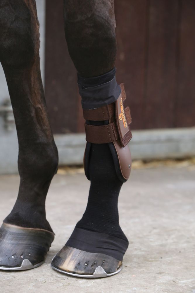 KENTUCKY® HORSEWEAR Tenton Grip Bandagenstrumpf, schwarz