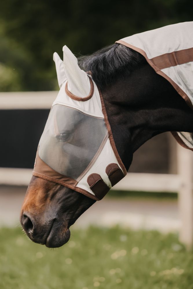 KENTUCKY® HORSEWEAR Fliegenmaske Classic mit Ohren, silber