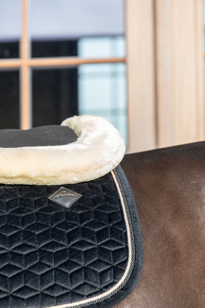 KENTUCKY® HORSEWEAR Schaffell Sattelpad Impact Equalizer