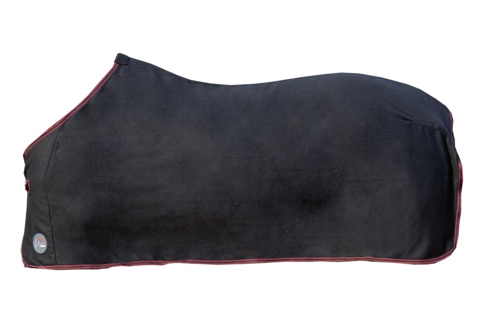 HKM Abschwitzdecke Alaska aus schwarzem Fleece-Material mit weinroter Einfassung, flach ausgebreitet in der Seitenansicht.