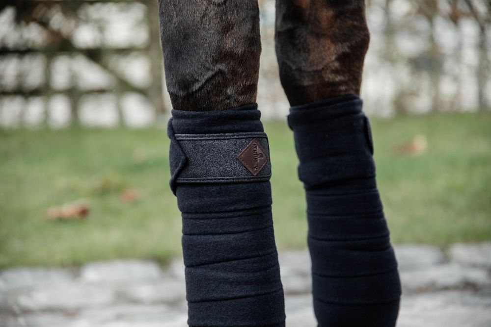 KENTUCKY® HORSEWEAR Fleece-Bandagen Glitter, 4er-Set, schwarz