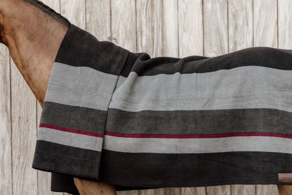 KENTUCKY® HORSEWEAR Fleecedecke Square Stripes Heavy, schwarz/grau