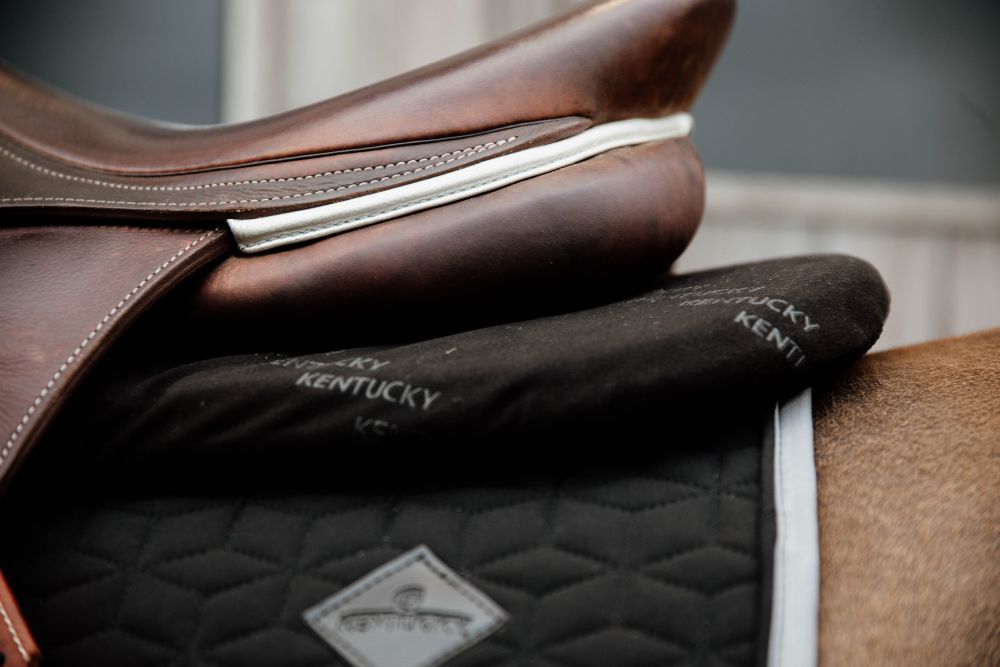 KENTUCKY® HORSEWEAR Sattelpad Correction Impact