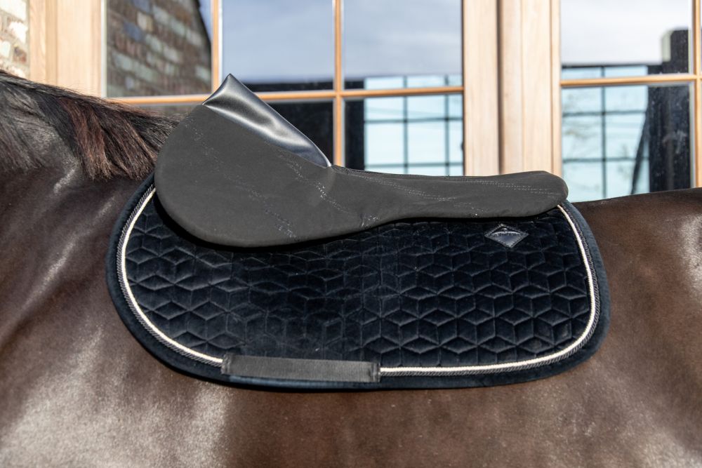 KENTUCKY® HORSEWEAR Sattelpad Correction Impact