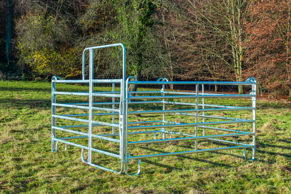 STALLBEDARF24 Panel Box - Höhe: 1,70 m