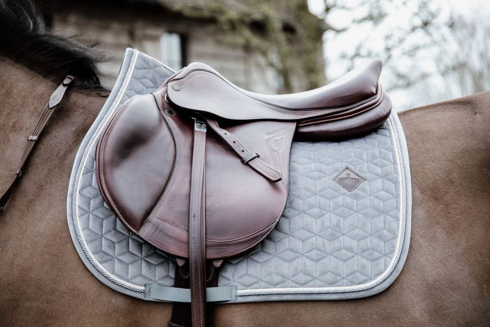 KENTUCKY® HORSEWEAR Schabracke Basic Velvet Springen, grau
