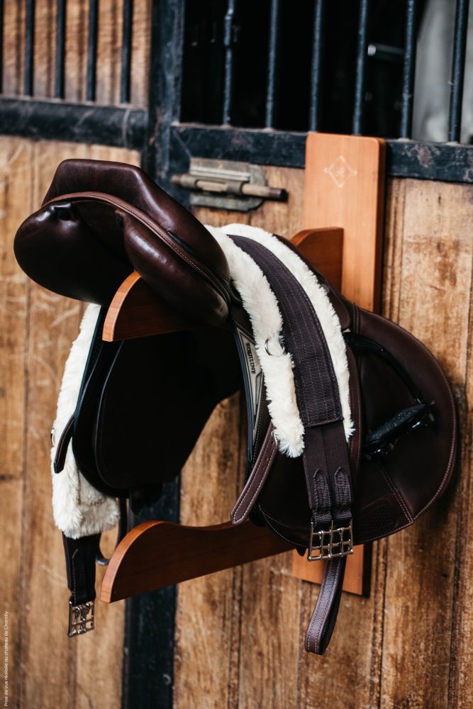 KENTUCKY® GROOMING DELUXE Saddle Rack