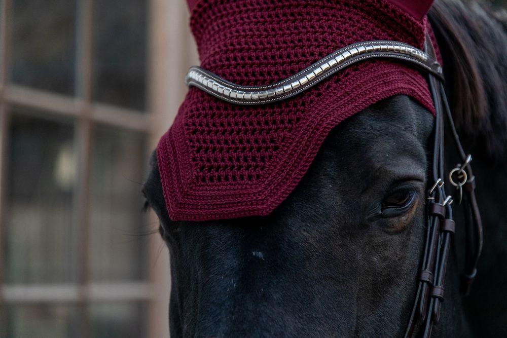 KENTUCKY® HORSEWEAR Fliegenhaube Wellington Soundless, bordeaux