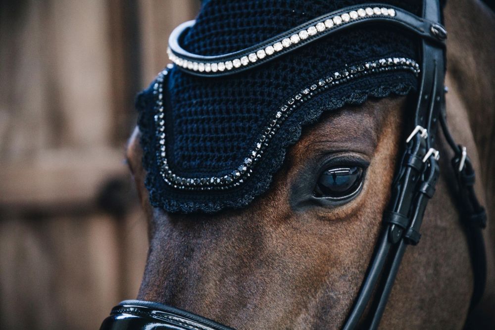 KENTUCKY® HORSEWEAR Fliegenhaube Wellington Stone & Pearl, schwarz