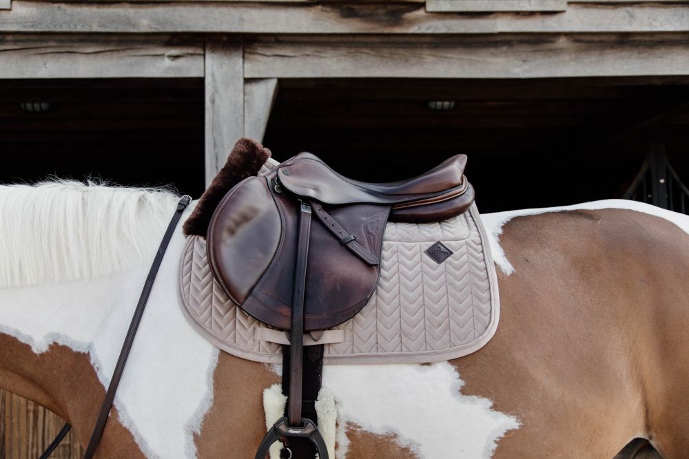 KENTUCKY® HORSEWEAR Skin Friendly Schabracke Velvet Springen, beige