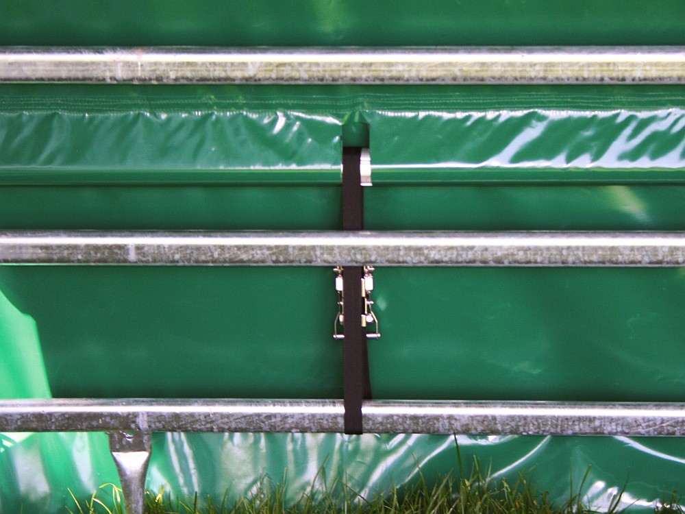 GROWI® Rundbogen-Weideunterstand 7,20 x 3,60 x 3,25 m mit Tor