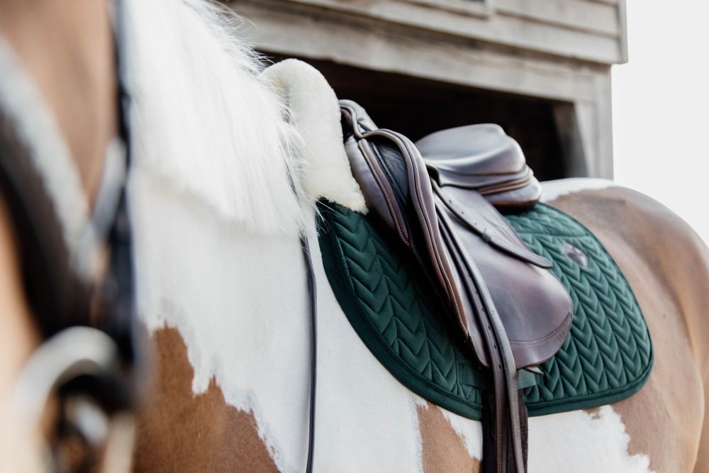 KENTUCKY® HORSEWEAR Skin Friendly Schabracke Velvet Springen, tannengrün