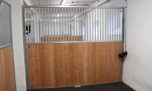 Boxentrennwand Abiana