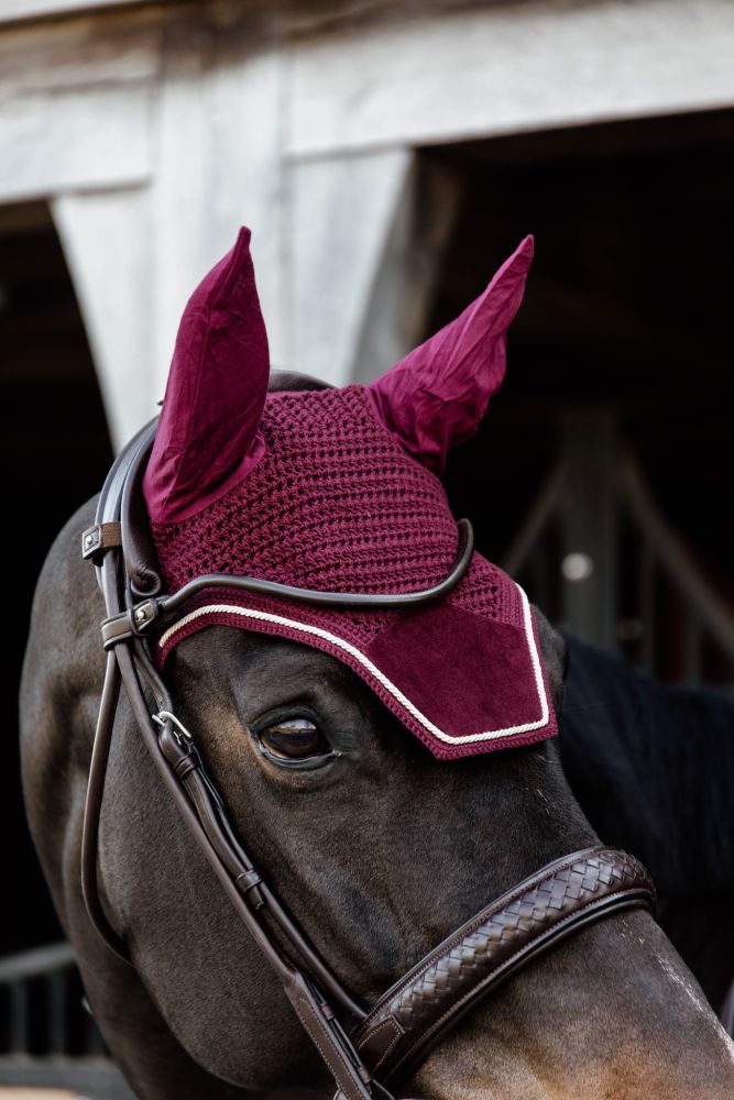 KENTUCKY® HORSEWEAR Fliegenhaube Wellington Velvet, bordeaux
