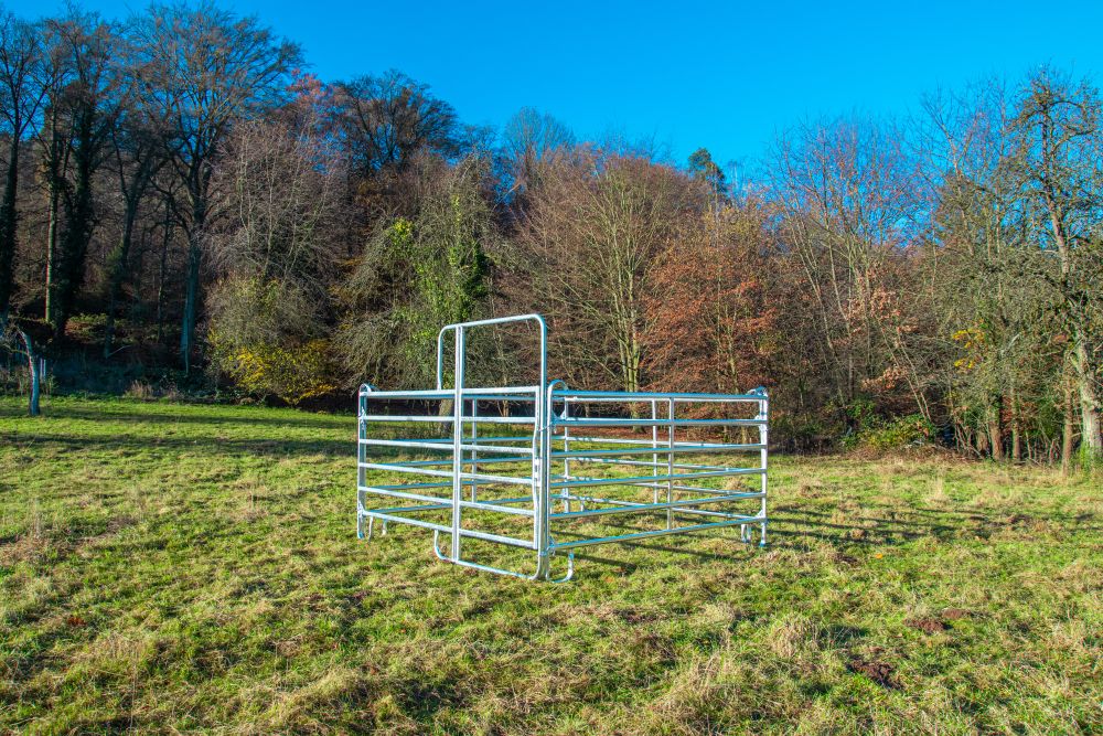 STALLBEDARF24 Panel Box - Höhe: 1,70 m