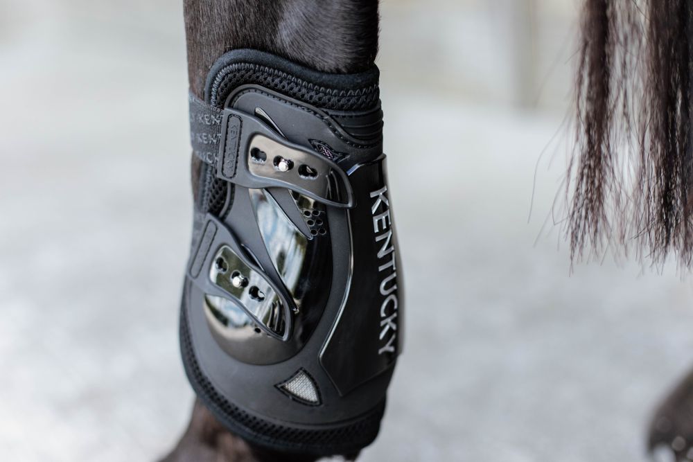 KENTUCKY® HORSEWEAR Streichkappe Moonboots Air X, schwarz
