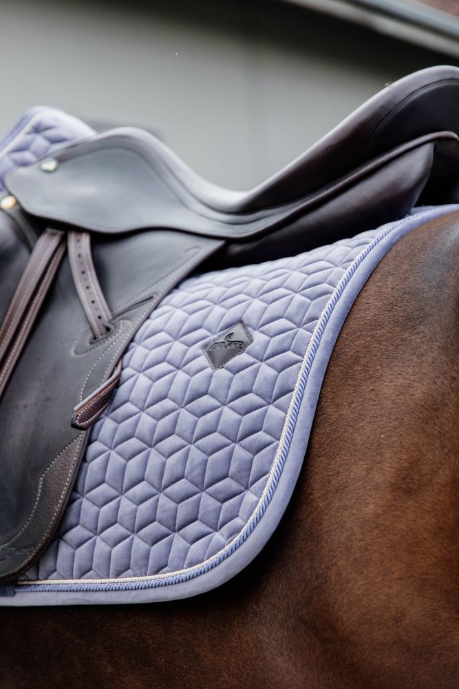 KENTUCKY® HORSEWEAR Schabracke Velvet Dressur, lila