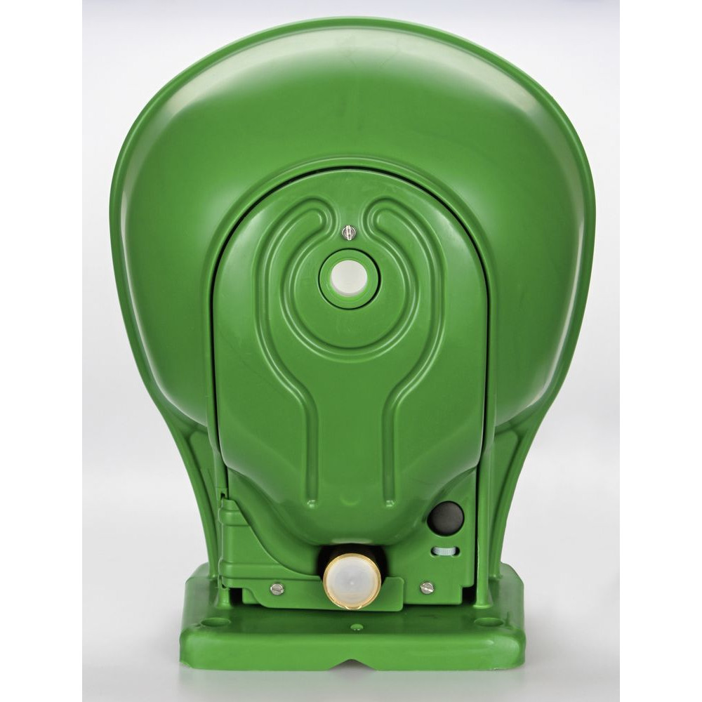 Frontansicht des heizbaren Tränkebeckens HP20 aus grünem Kunststoff mit integriertem Rohrventil.