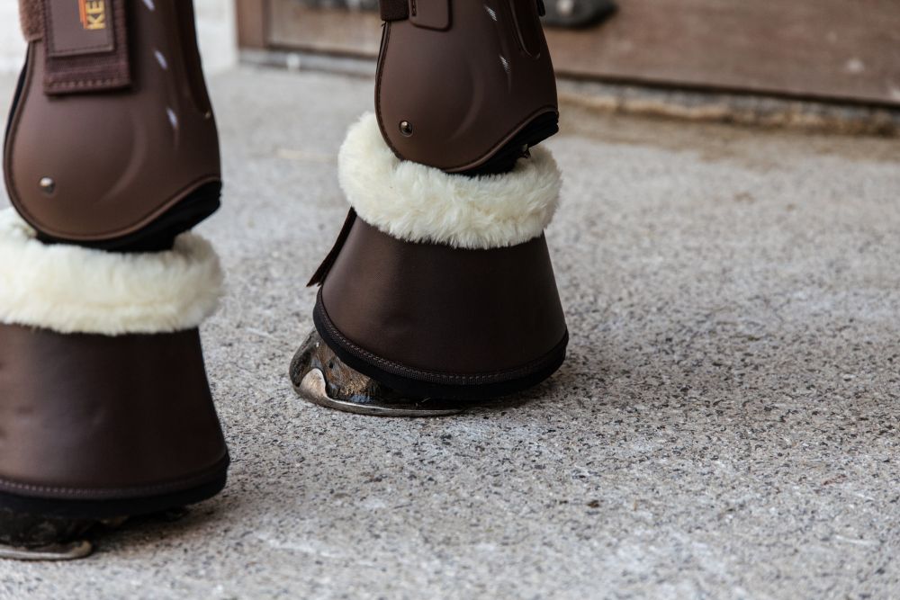 KENTUCKY® HORSEWEAR Schaffell-Hufglocken Leder, braun/natur