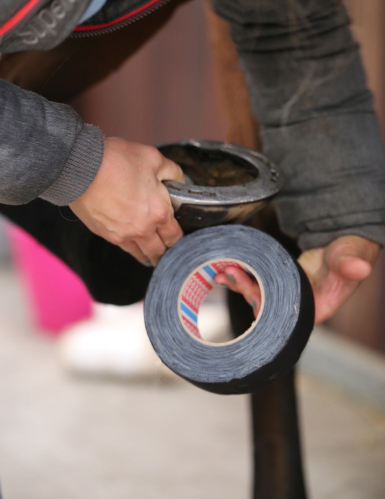 KENTUCKY® HORSEWEAR Tesa Tape
