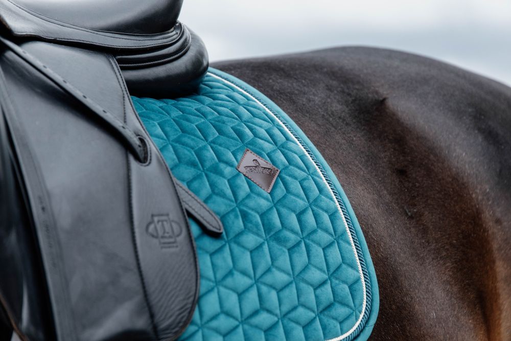 KENTUCKY® HORSEWEAR Schabracke Velvet Dressur,smaragdgrün