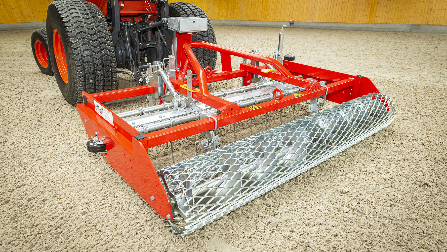 KNEILMANN® Reitbahnplaner Typ 5 Premium mit Quad-Anhängung, Schwenkachse mechanisch