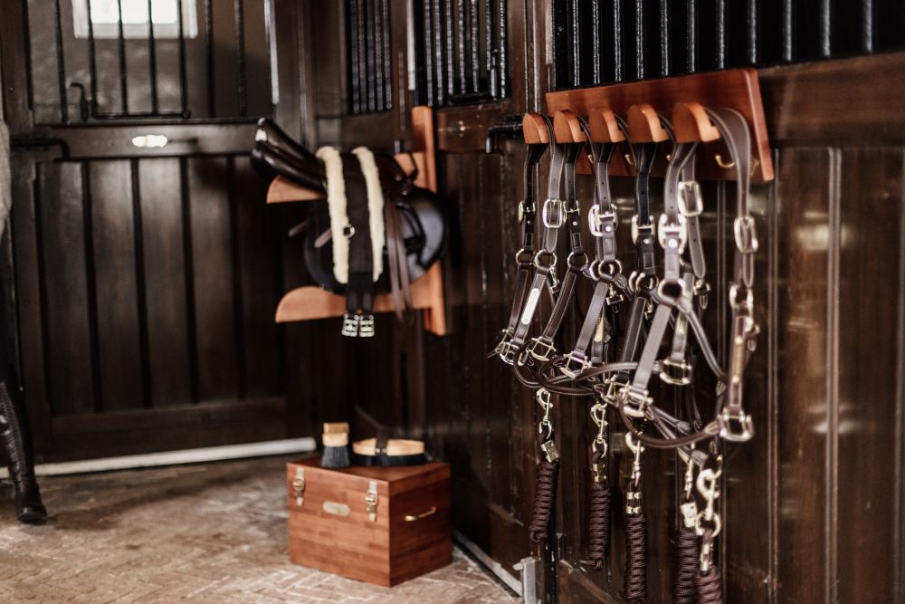 KENTUCKY® GROOMING DELUXE Bridle Rack